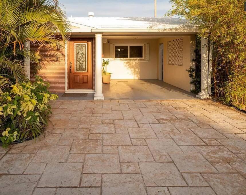 Lovely 3-Bd, Walk To Bars, 9 Min Drive From Beach! Heated Pool. Fort Lauderdale Exterior photo